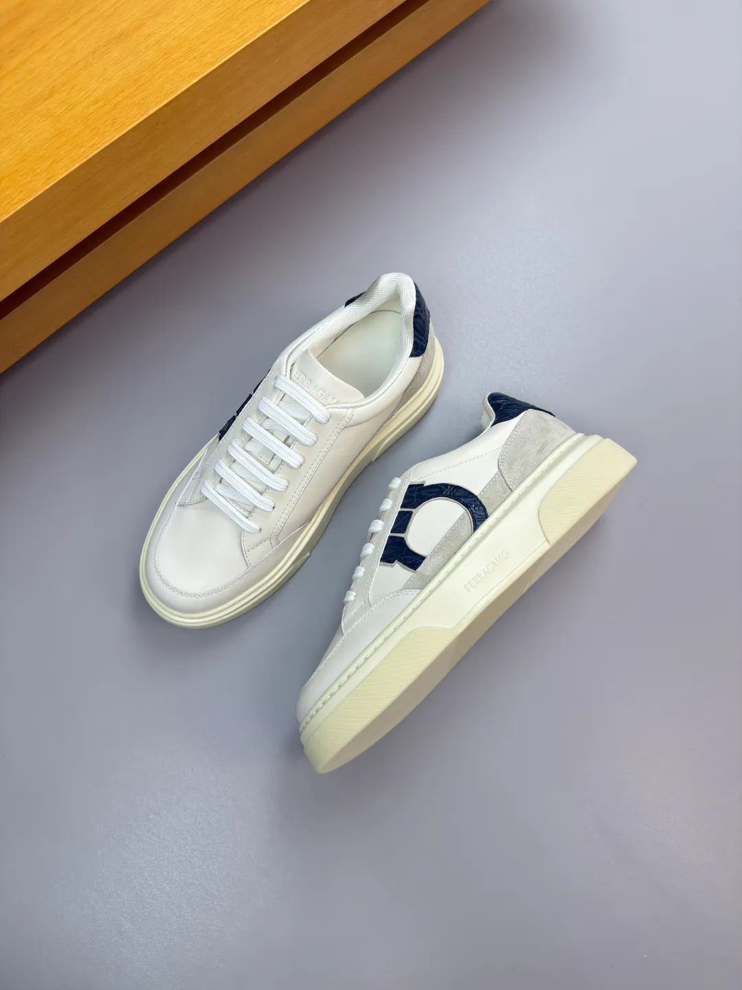 Men's men's shoes 💰440 [New style] 🏃‍♂️🏃‍♂️[Ferragamo] Ferragamo - High-end quality original order·Casual sports shoes -Upper: 🔝Nappa calfskin, suede calfskin, shoe body. Sewing brand totem, tongue air pressure brand logo -Inner: water-dyed cowhide -Outsole: ultra-light TPU foam rubber; molded outsole -Ultra-high quality control and fine workmanship: outstanding (high-end, extravagance, grade) -Size: 38-45 (46, can be customized)